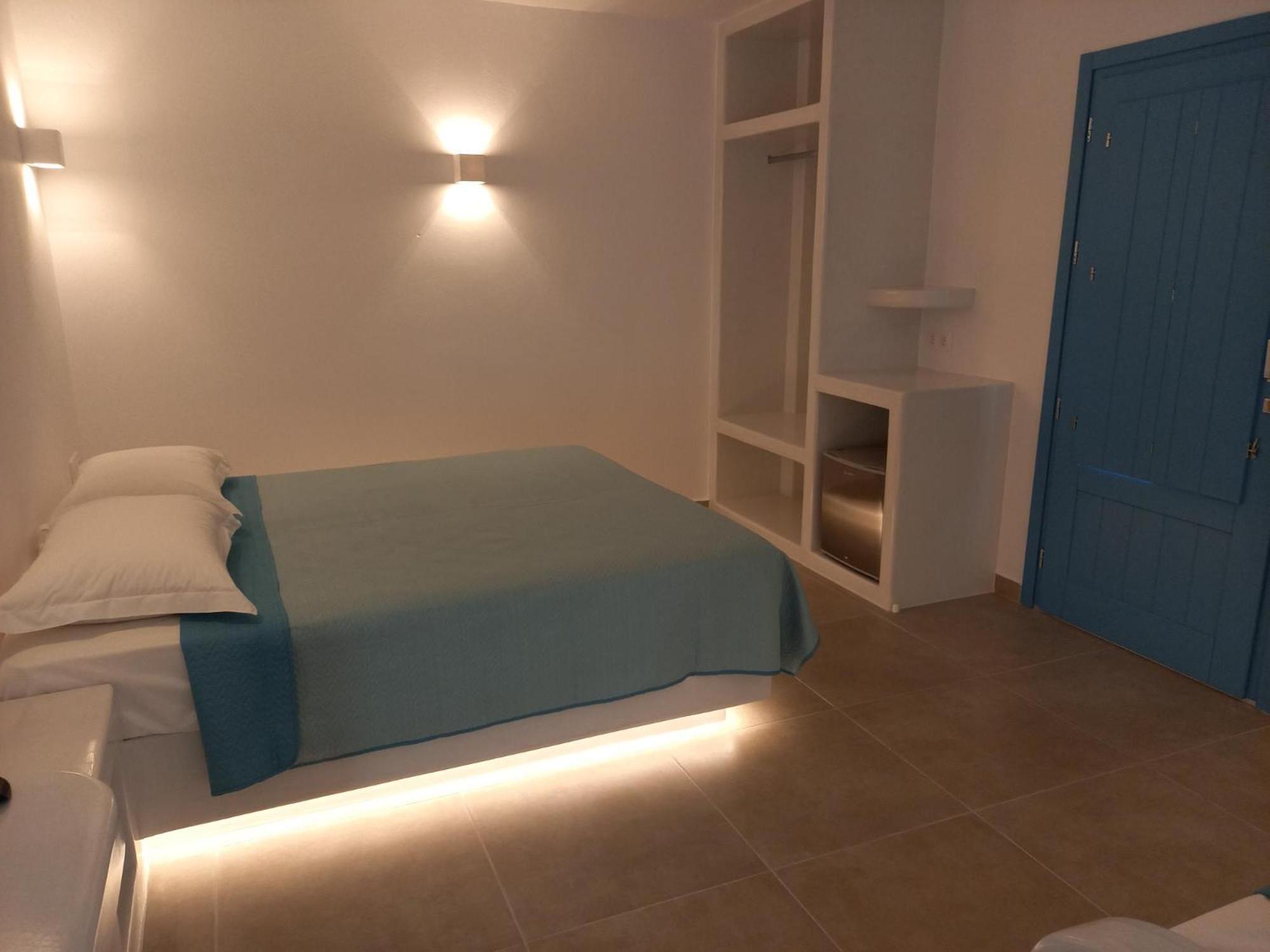 Golden Sun Aparthotel Chora  Exterior photo